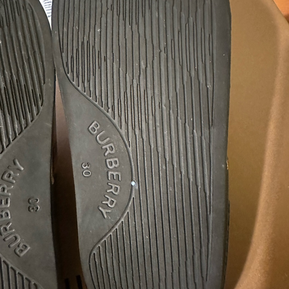Kids Burberry Slide - Picture 5 of 6
